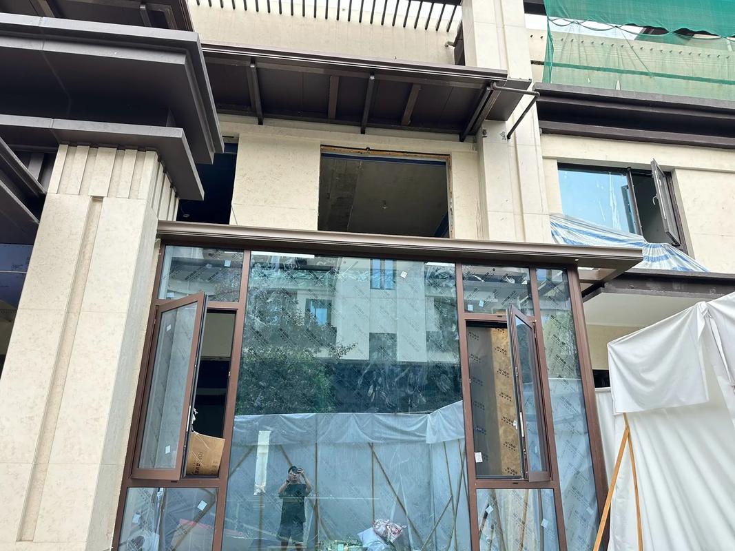 成都装修市场“暴雷”潮狂卷 大牌套餐接连到期，门窗能否卷质量减同质？